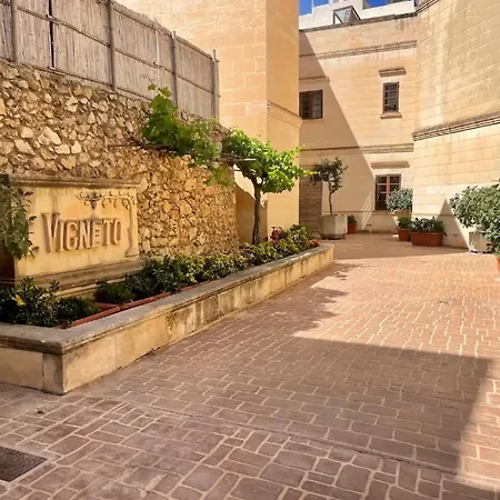 Inzolia - Peaceful With Pool Alloggio in famiglia *