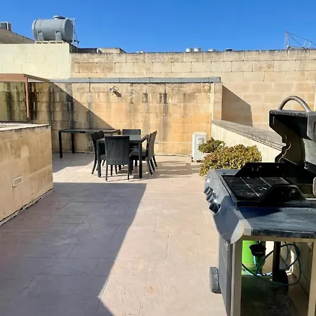 Inzolia - Peaceful With Pool Homestay szállás *