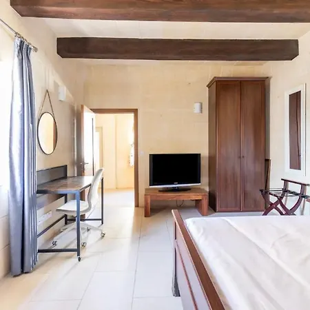 Privat bolig Inzolia - Peaceful With Pool Il-Pergla